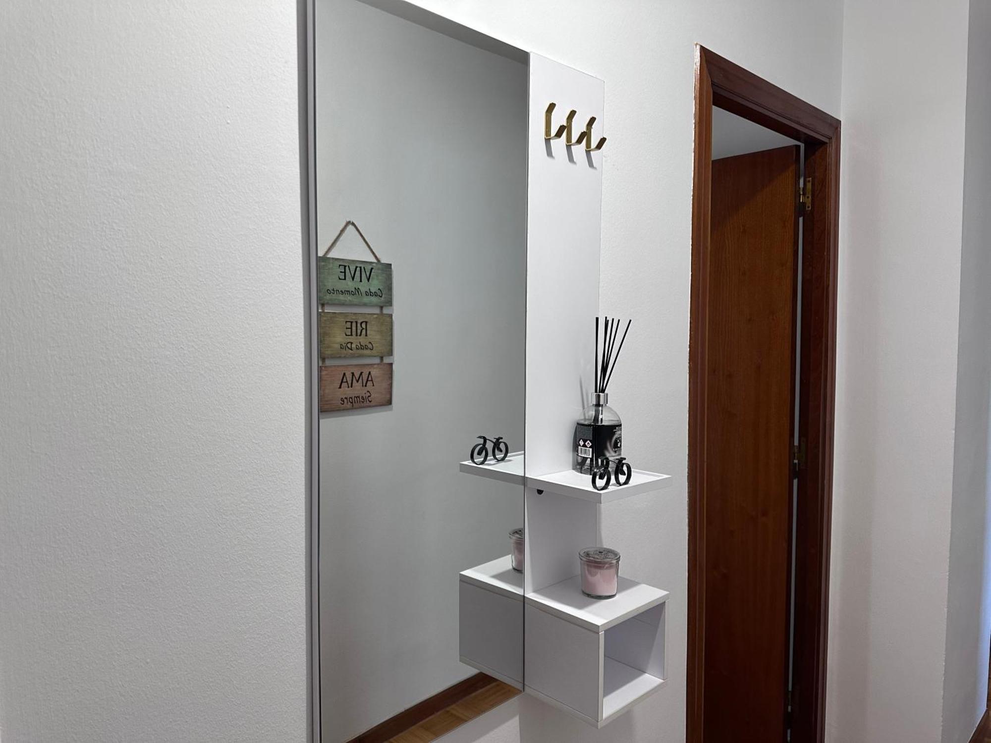 Acogedor Apartamento Con Vistas A La Catedral Y Parking Oviedo Eksteriør billede