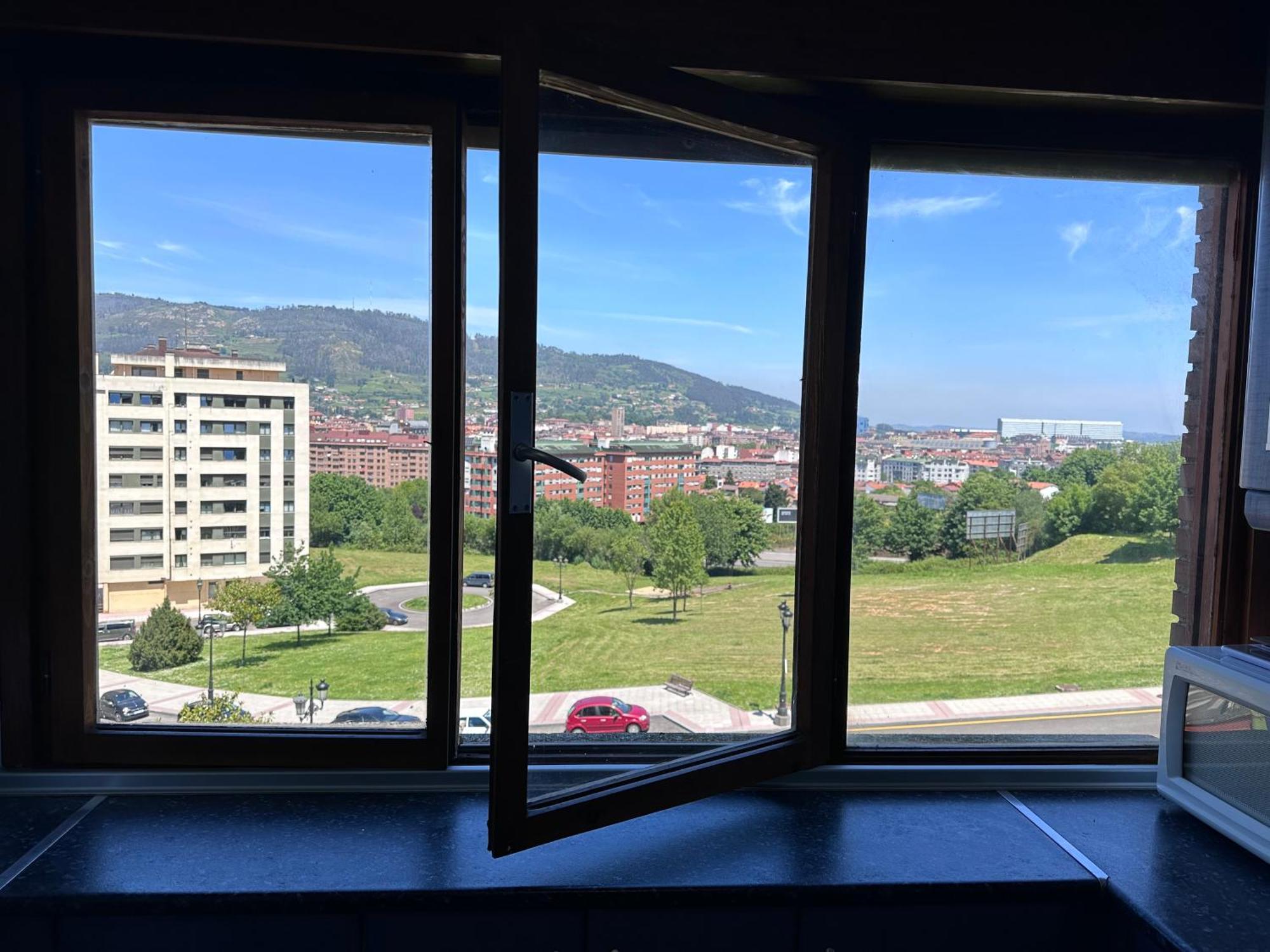 Acogedor Apartamento Con Vistas A La Catedral Y Parking Oviedo Eksteriør billede